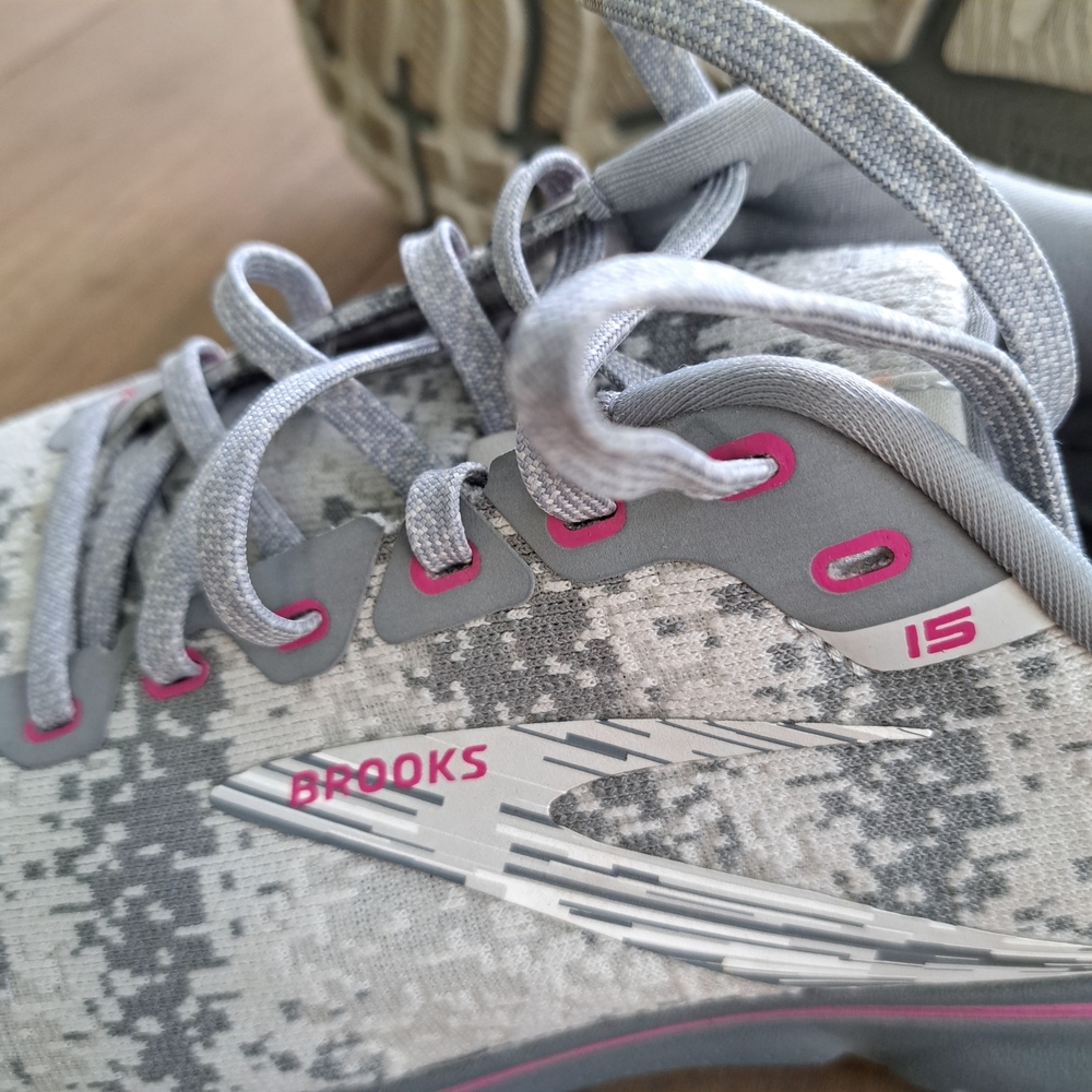 Brooks Gray Athletic Shoes with Speckled Design - Picture 7 of 13